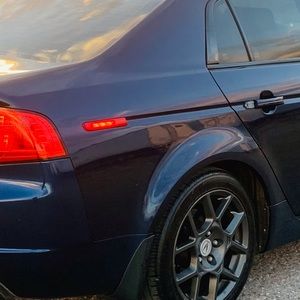 Meet your Posher, Max